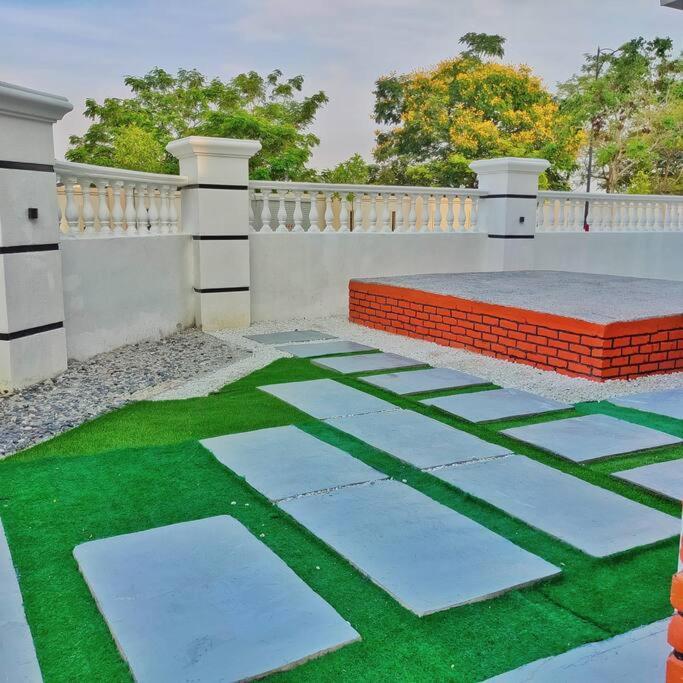 3 Storey Swimming Pool&Projector House Setia Alam 莎阿南 外观 照片